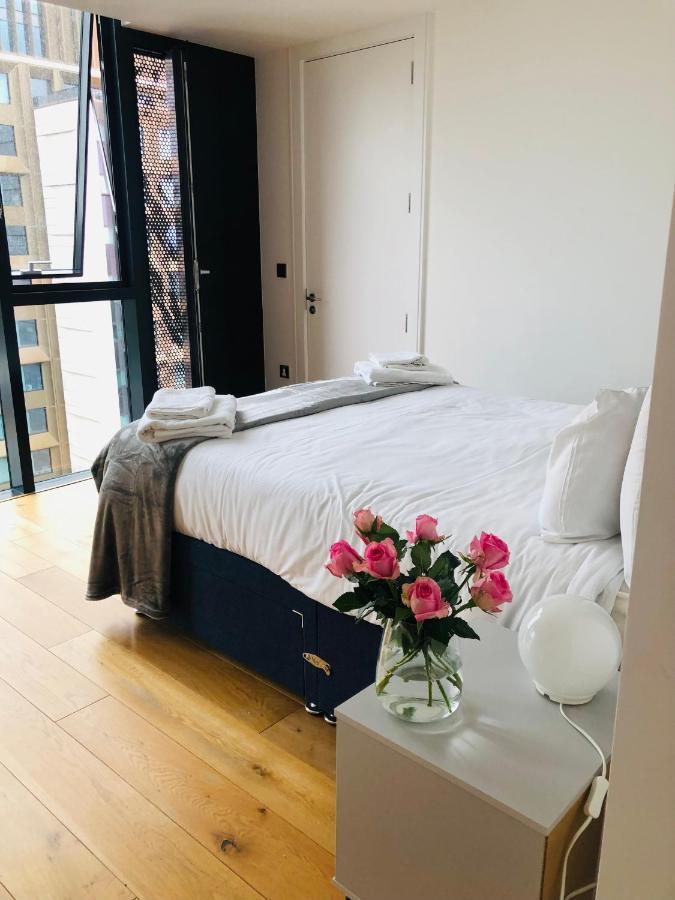Luxury 2 Bedroom Apartment 20 Min From Central لندن المظهر الخارجي الصورة