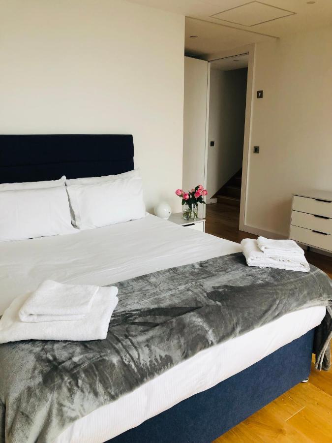Luxury 2 Bedroom Apartment 20 Min From Central لندن المظهر الخارجي الصورة